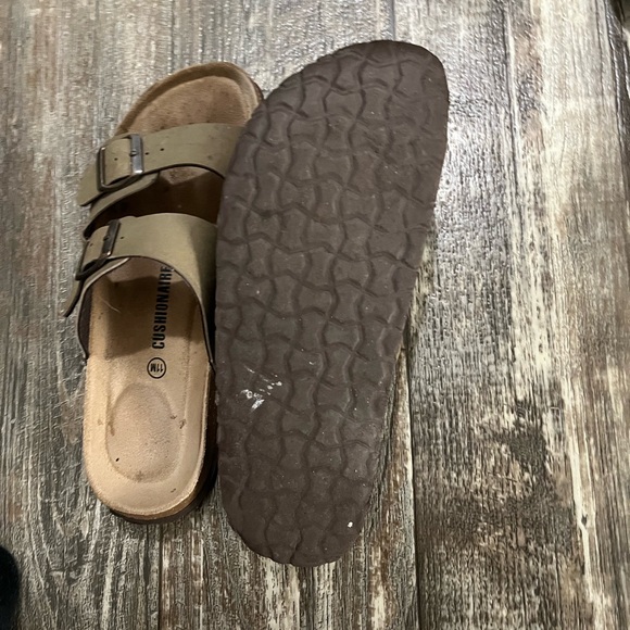 Cushionaire Sandals - Picture 3 of 4